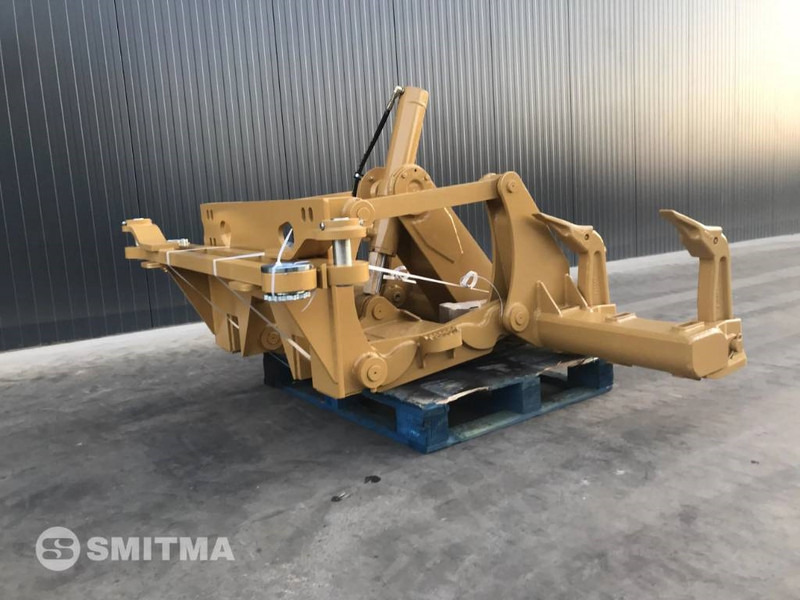 Cat 160M - ملحقات - آلات البناء: صور 5 Cat 160M - ملحقات - آلات البناء: صور 5