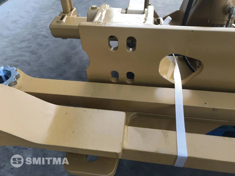 Cat 160M - ملحقات - آلات البناء: صور 4 Cat 160M - ملحقات - آلات البناء: صور 4