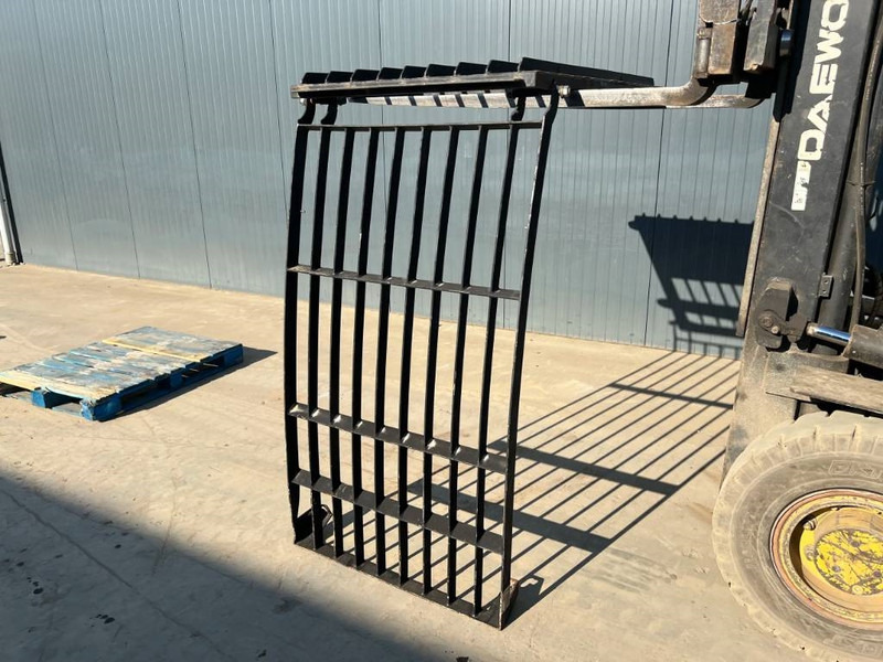 Cat 313D / M315D / 320D / 325D / 330D / 345C / 365C / - الكابينة والداخلية - آلات البناء: صور 2 Cat 313D / M315D / 320D / 325D / 330D / 345C / 365C / - الكابينة والداخلية - آلات البناء: صور 2