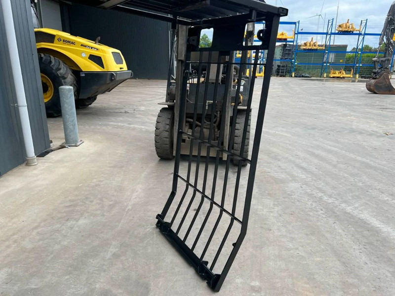 Cat 323D Guard - الكابينة والداخلية - آلات البناء: صور 3 Cat 323D Guard - الكابينة والداخلية - آلات البناء: صور 3