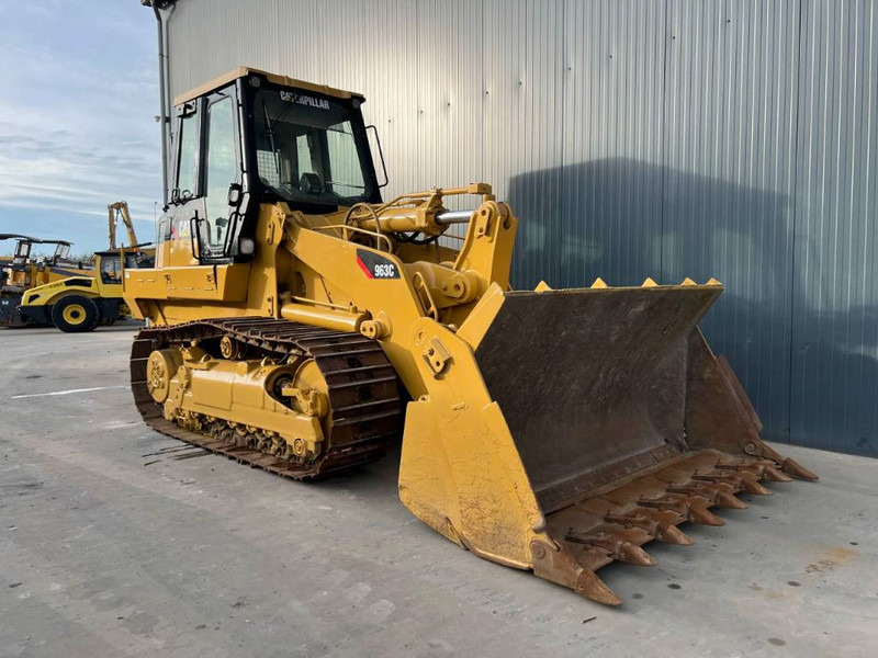 Cat 963C - اللودر المجنزر: صور 3 Cat 963C - اللودر المجنزر: صور 3