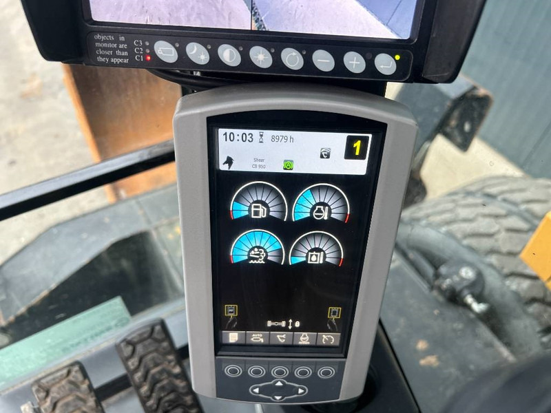 Cat M318F - حفارة على عجلات: صور 4 Cat M318F - حفارة على عجلات: صور 4