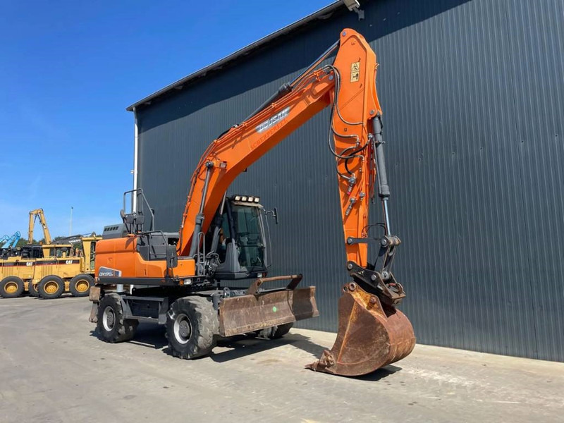 Doosan DX170W-5 - حفارة على عجلات: صور 3 Doosan DX170W-5 - حفارة على عجلات: صور 3