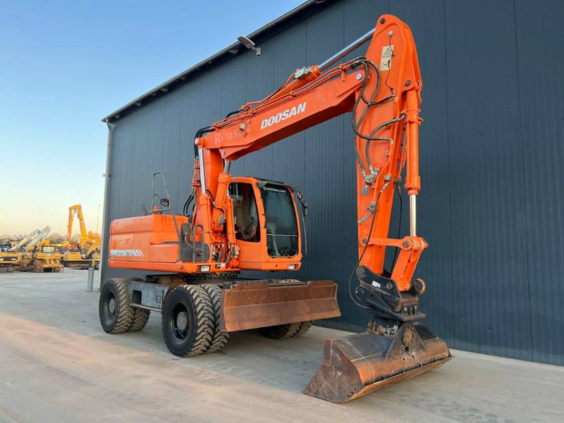 Doosan DX170W - حفارة على عجلات: صور 2 Doosan DX170W - حفارة على عجلات: صور 2