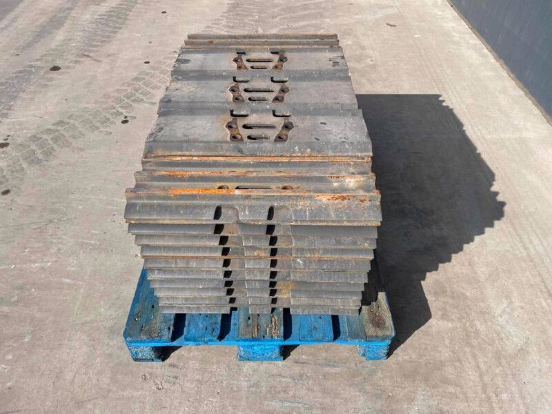 Hyundai R210 / R215 / R220 / R235 / R250 / R260 - الإطار / الشاسيه - آلات البناء: صور 3 Hyundai R210 / R215 / R220 / R235 / R250 / R260 - الإطار / الشاسيه - آلات البناء: صور 3