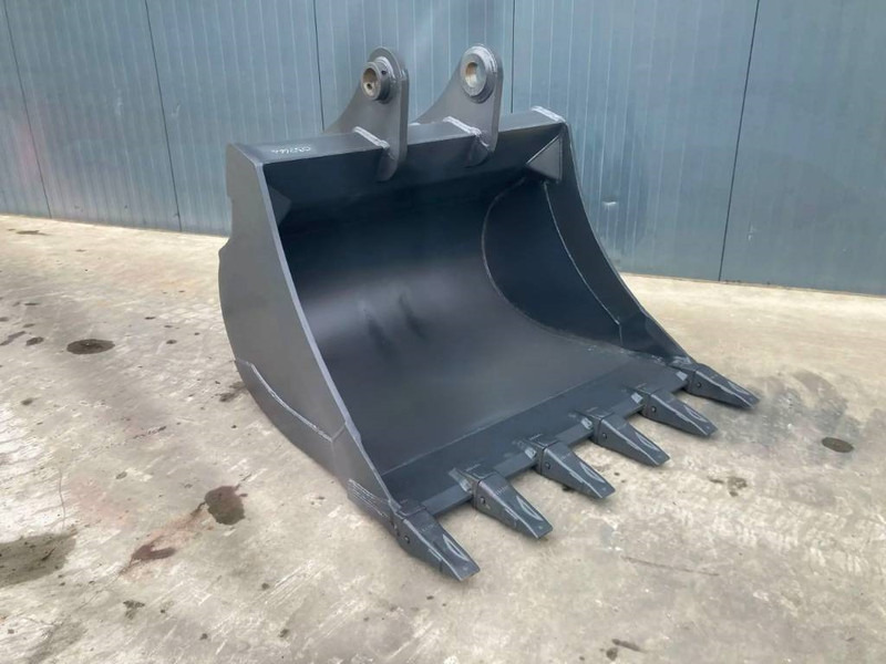 Hyundai R220 - بكت - آلات البناء: صور 2 Hyundai R220 - بكت - آلات البناء: صور 2