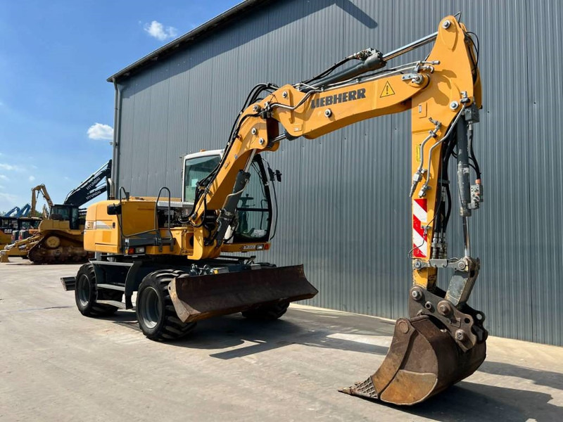 Liebherr A311 Litronic - حفارة على عجلات: صور 3 Liebherr A311 Litronic - حفارة على عجلات: صور 3