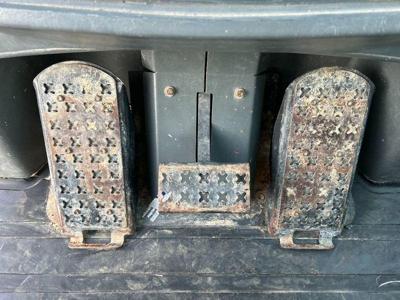 Liebherr LR634 - اللودر المجنزر: صور 4 Liebherr LR634 - اللودر المجنزر: صور 4