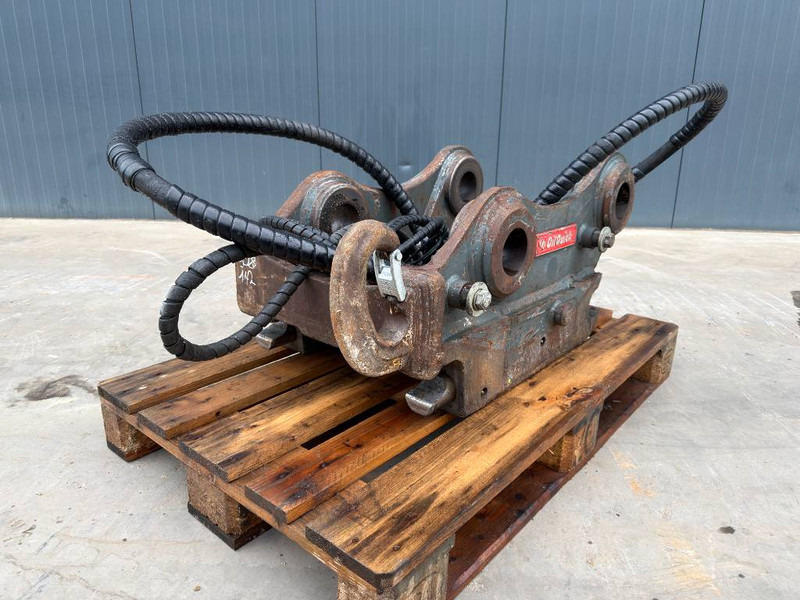 OilQuick OQ70/55 - 329E / 330F - وصلة الربط للمعدات المعلقة - آلات البناء: صور 1 OilQuick OQ70/55 - 329E / 330F - وصلة الربط للمعدات المعلقة - آلات البناء: صور 1