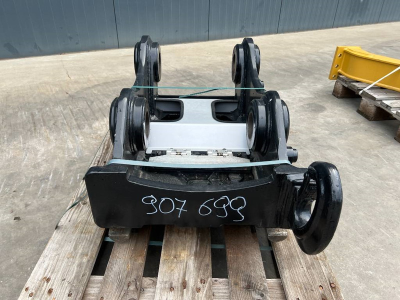 OilQuick OQ70/55 - DEMO - وصلة الربط للمعدات المعلقة - آلات البناء: صور 2 OilQuick OQ70/55 - DEMO - وصلة الربط للمعدات المعلقة - آلات البناء: صور 2