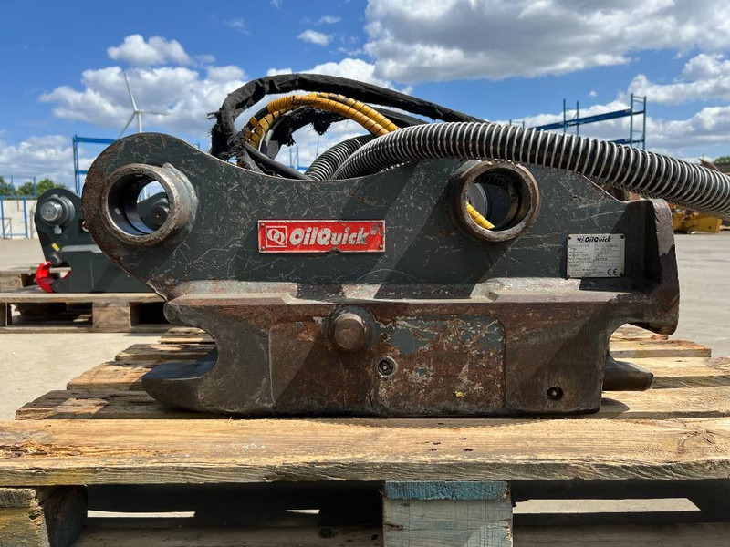 OilQuick OQ70/55 - EC210 / EC220 - وصلة الربط للمعدات المعلقة - آلات البناء: صور 4 OilQuick OQ70/55 - EC210 / EC220 - وصلة الربط للمعدات المعلقة - آلات البناء: صور 4
