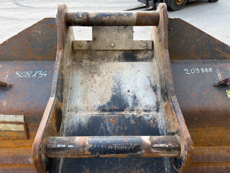 بكت - آلات البناء OilQuick OQ70: صور 8