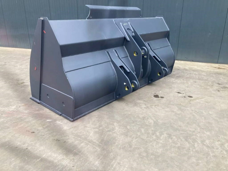 Volvo L110E - بكت - آلات البناء: صور 2 Volvo L110E - بكت - آلات البناء: صور 2