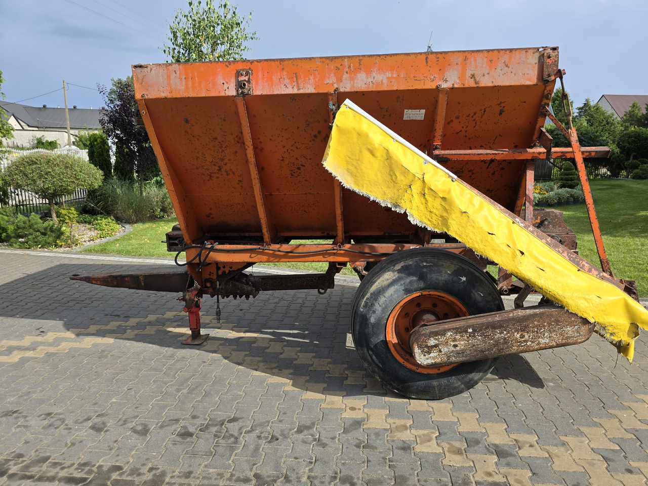 AMOS AGMT 5 ton - آلة رش الأسمدة: صور 4 AMOS AGMT 5 ton - آلة رش الأسمدة: صور 4