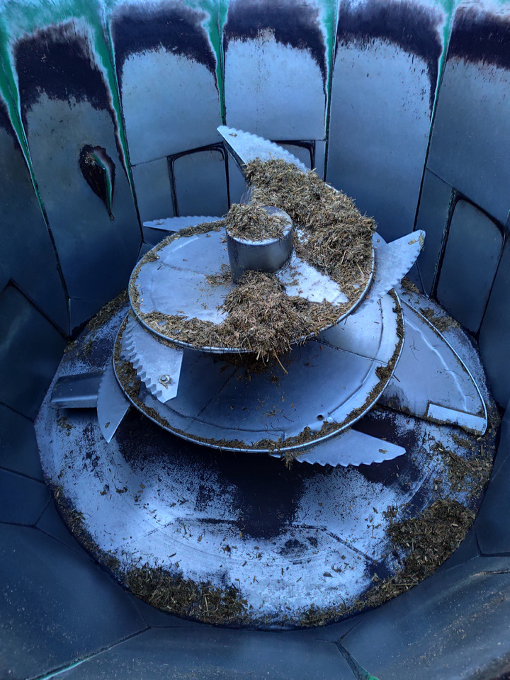 Auto-Agro T-011 - آلة خلط وتوزيع الأعلاف: صور 5 Auto-Agro T-011 - آلة خلط وتوزيع الأعلاف: صور 5