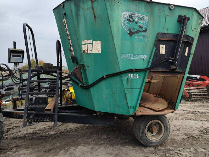 Auto-Agro T-011 - آلة خلط وتوزيع الأعلاف: صور 2 Auto-Agro T-011 - آلة خلط وتوزيع الأعلاف: صور 2