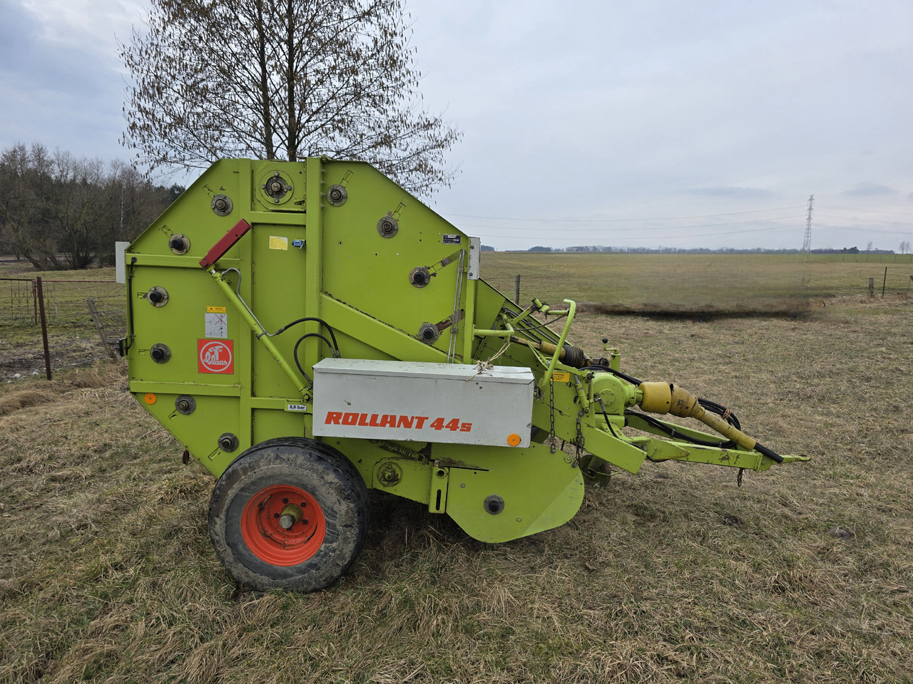 CLAAS ROLLANT 44s - مكبس القش الدائري: صور 3 CLAAS ROLLANT 44s - مكبس القش الدائري: صور 3