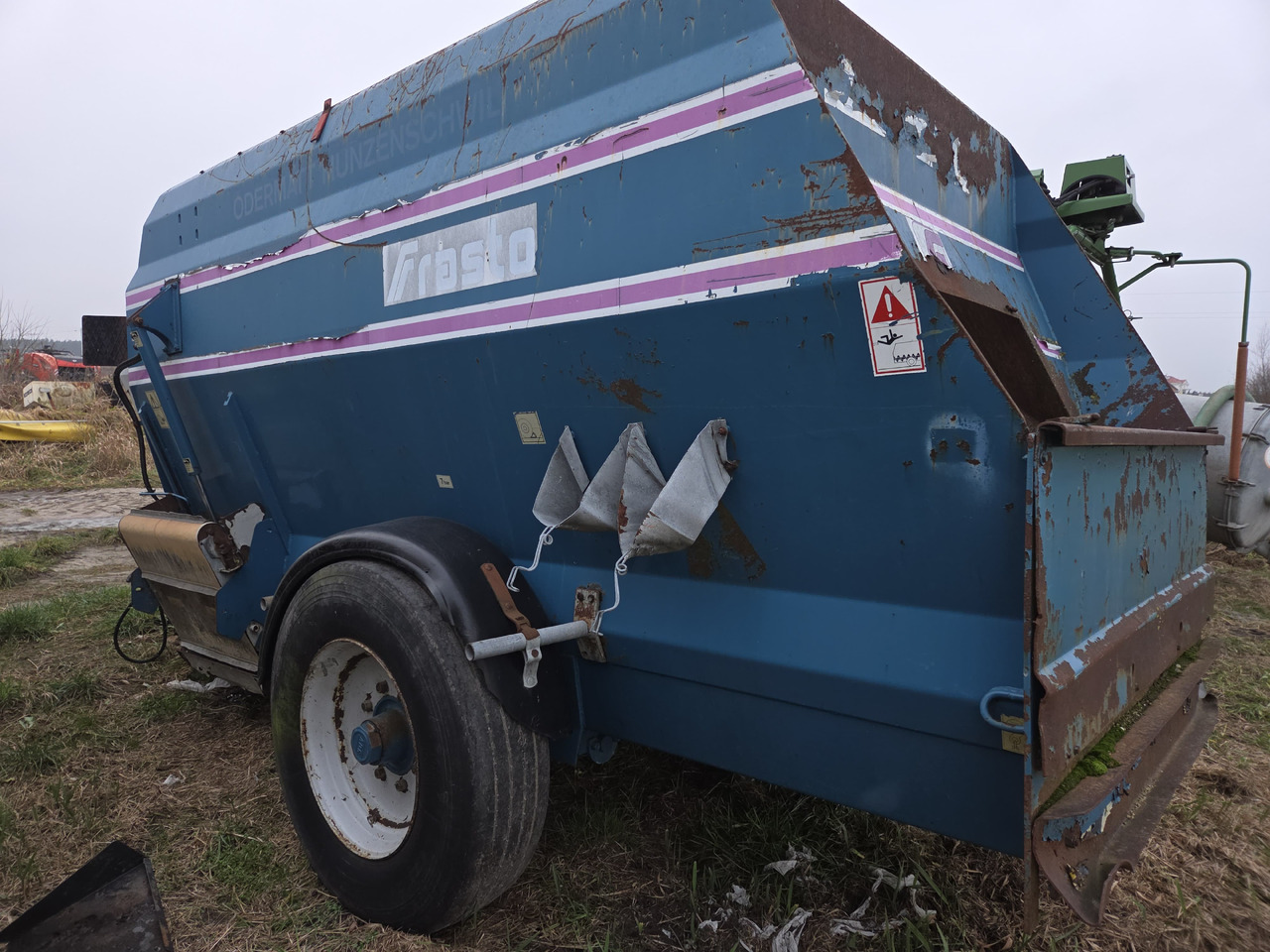 FALCO 10 m3 - آلة خلط وتوزيع الأعلاف: صور 5 FALCO 10 m3 - آلة خلط وتوزيع الأعلاف: صور 5