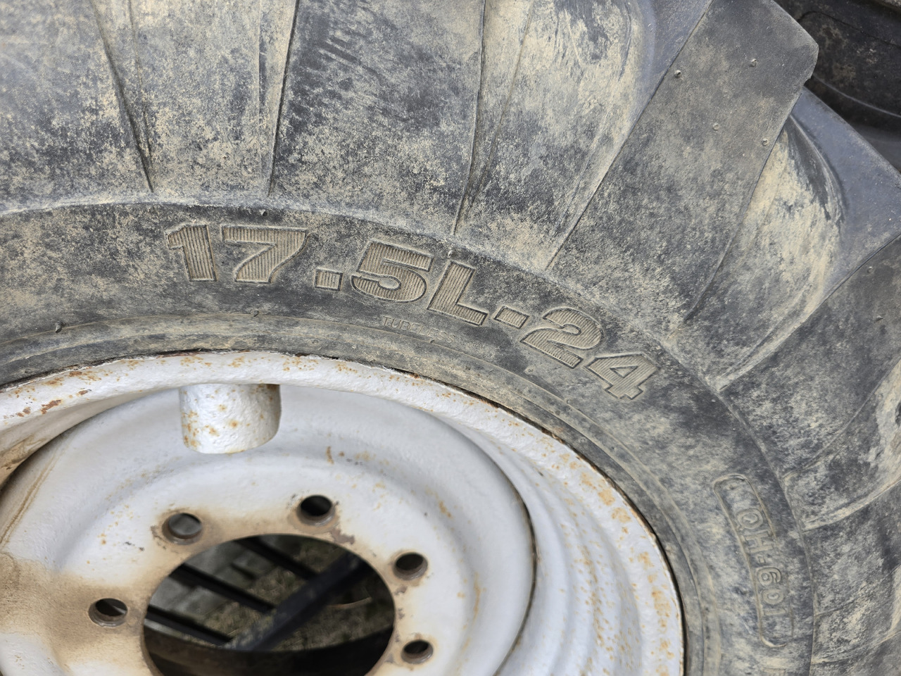 FORERUNNER 17.5 - 24 - عجلات - الآلات والماكينات الزراعية: صور 2 FORERUNNER 17.5 - 24 - عجلات - الآلات والماكينات الزراعية: صور 2