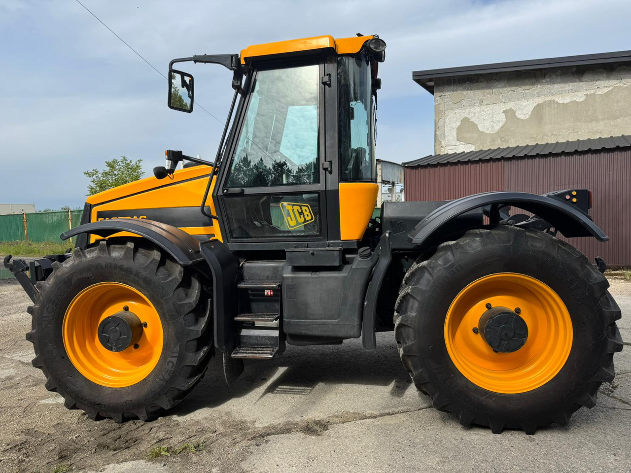 JCB FASTRAC 2140 - جرار: صور 3 JCB FASTRAC 2140 - جرار: صور 3
