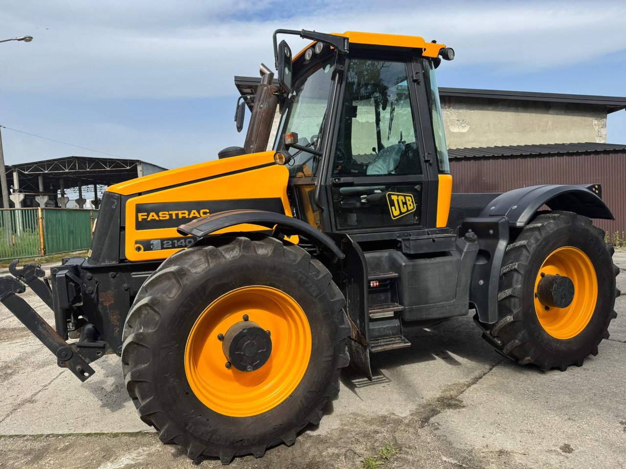 JCB FASTRAC 2140 - جرار: صور 2 JCB FASTRAC 2140 - جرار: صور 2