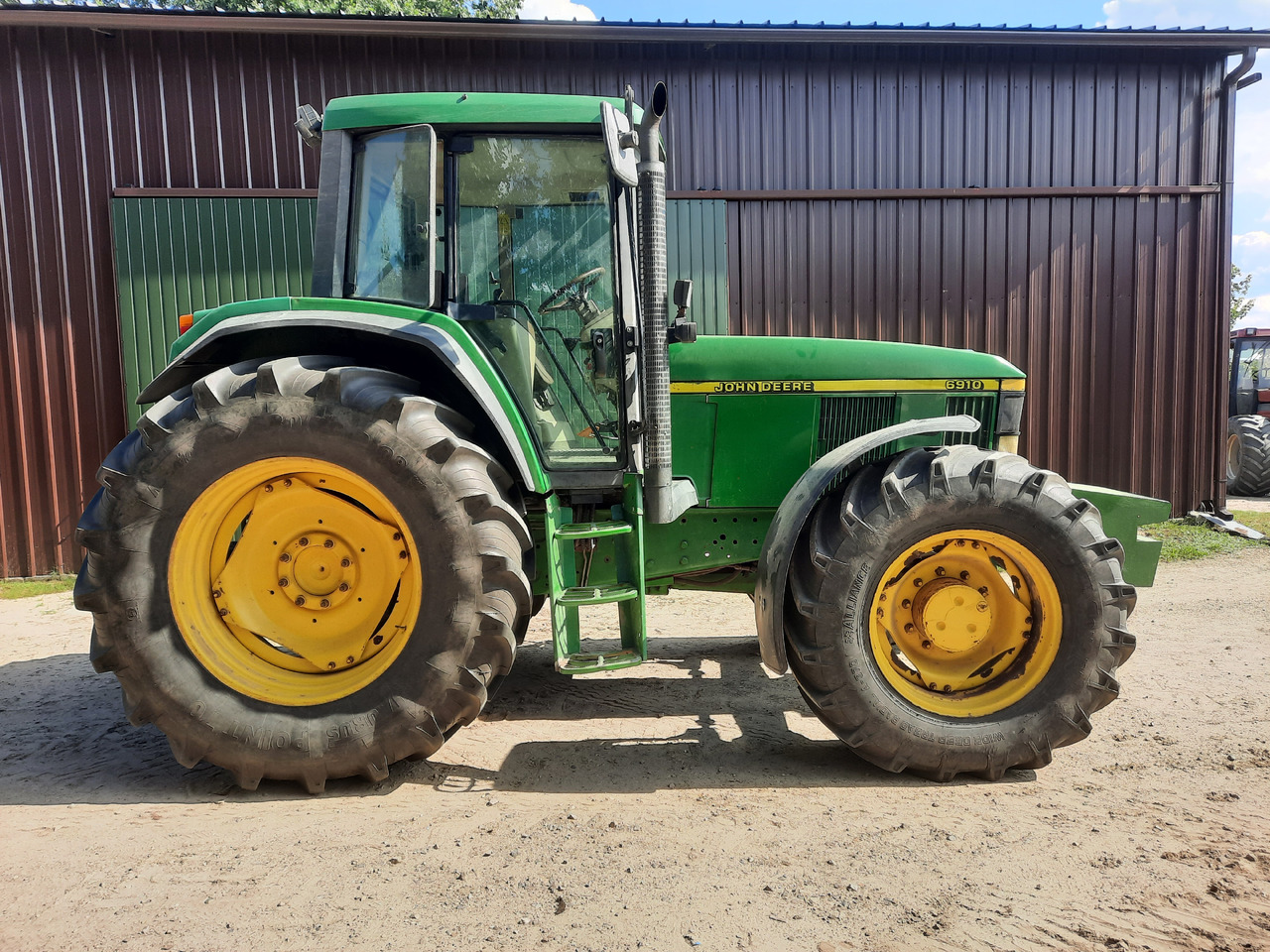 JOHN DEERE 6910 - جرار: صور 5 JOHN DEERE 6910 - جرار: صور 5