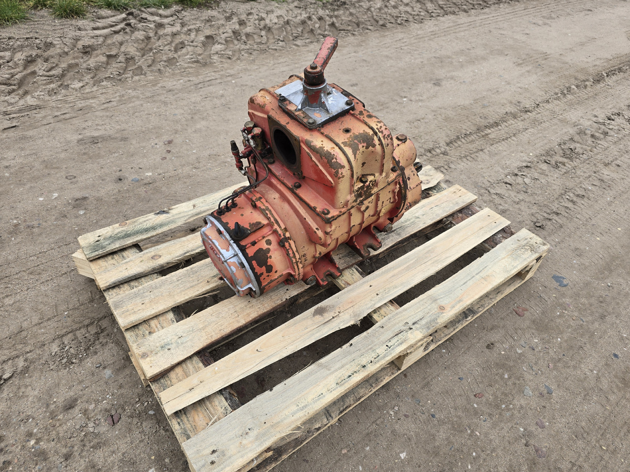 JUROP PNE 102 M  (A 60 M) - صهريج السماد السائل: صور 2 JUROP PNE 102 M  (A 60 M) - صهريج السماد السائل: صور 2