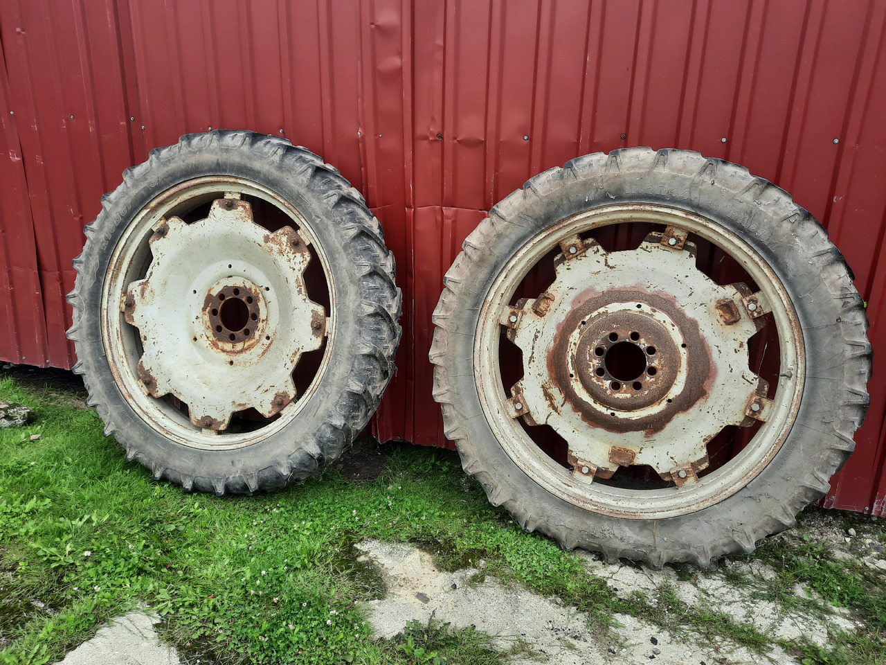 KLEBER Super 3 11.2 R44 - عجلات - الآلات والماكينات الزراعية: صور 2 KLEBER Super 3 11.2 R44 - عجلات - الآلات والماكينات الزراعية: صور 2