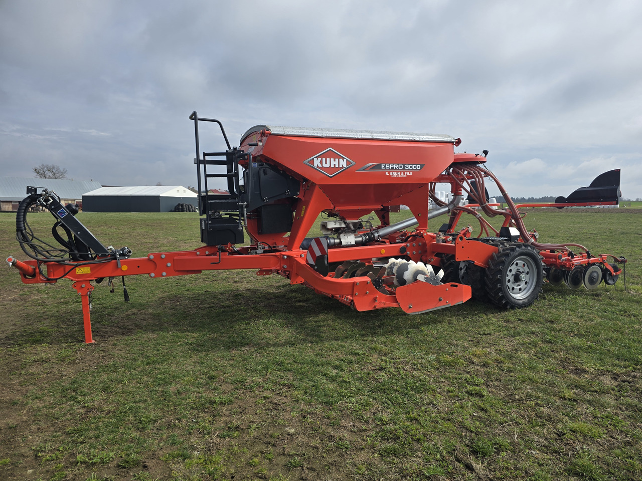 KUHN ESPRO 3000 VFB - الة بذر: صور 1 KUHN ESPRO 3000 VFB - الة بذر: صور 1