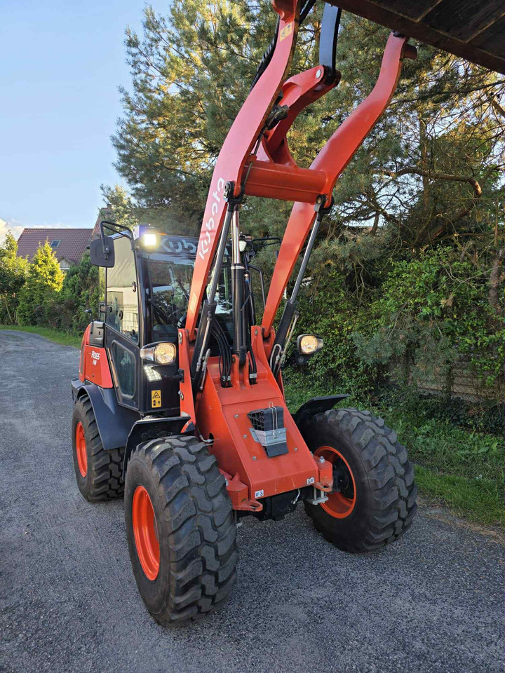Kubota R065 HW - لودر مفصلي صغير: صور 2 Kubota R065 HW - لودر مفصلي صغير: صور 2