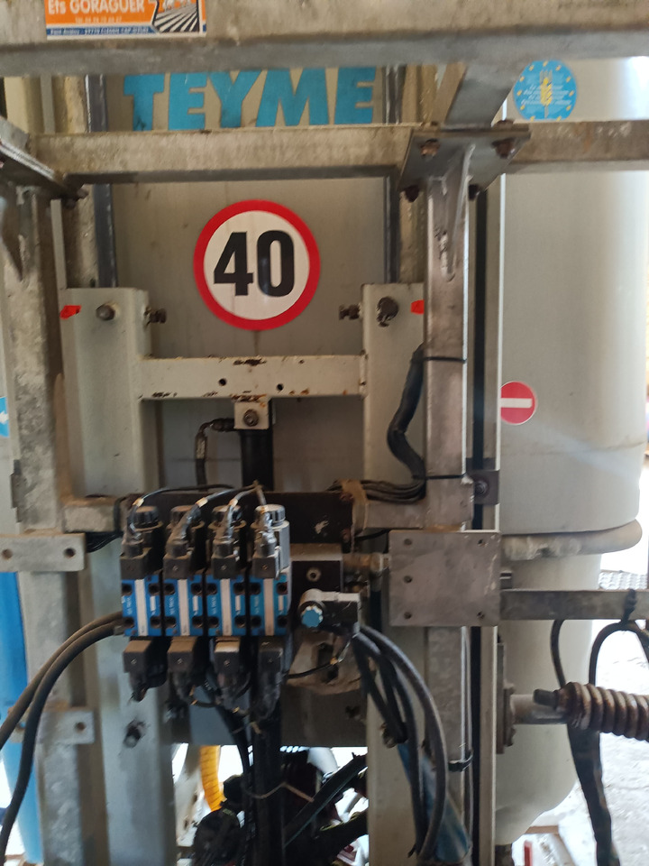 LEMKEN Sirius 5 - آلة الرش: صور 5 LEMKEN Sirius 5 - آلة الرش: صور 5