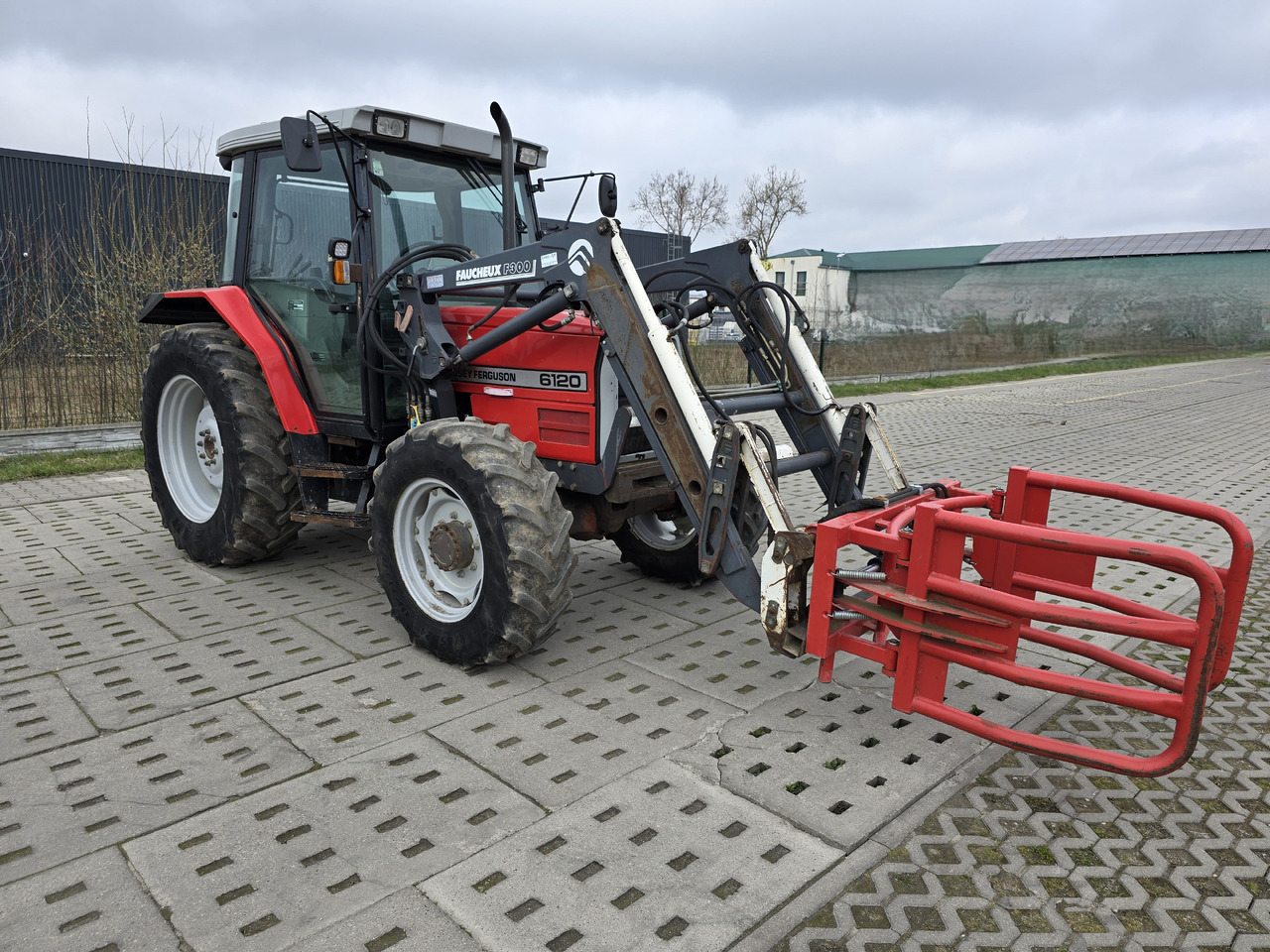MASSEY-FERGUSON 6120 - جرار: صور 2 MASSEY-FERGUSON 6120 - جرار: صور 2