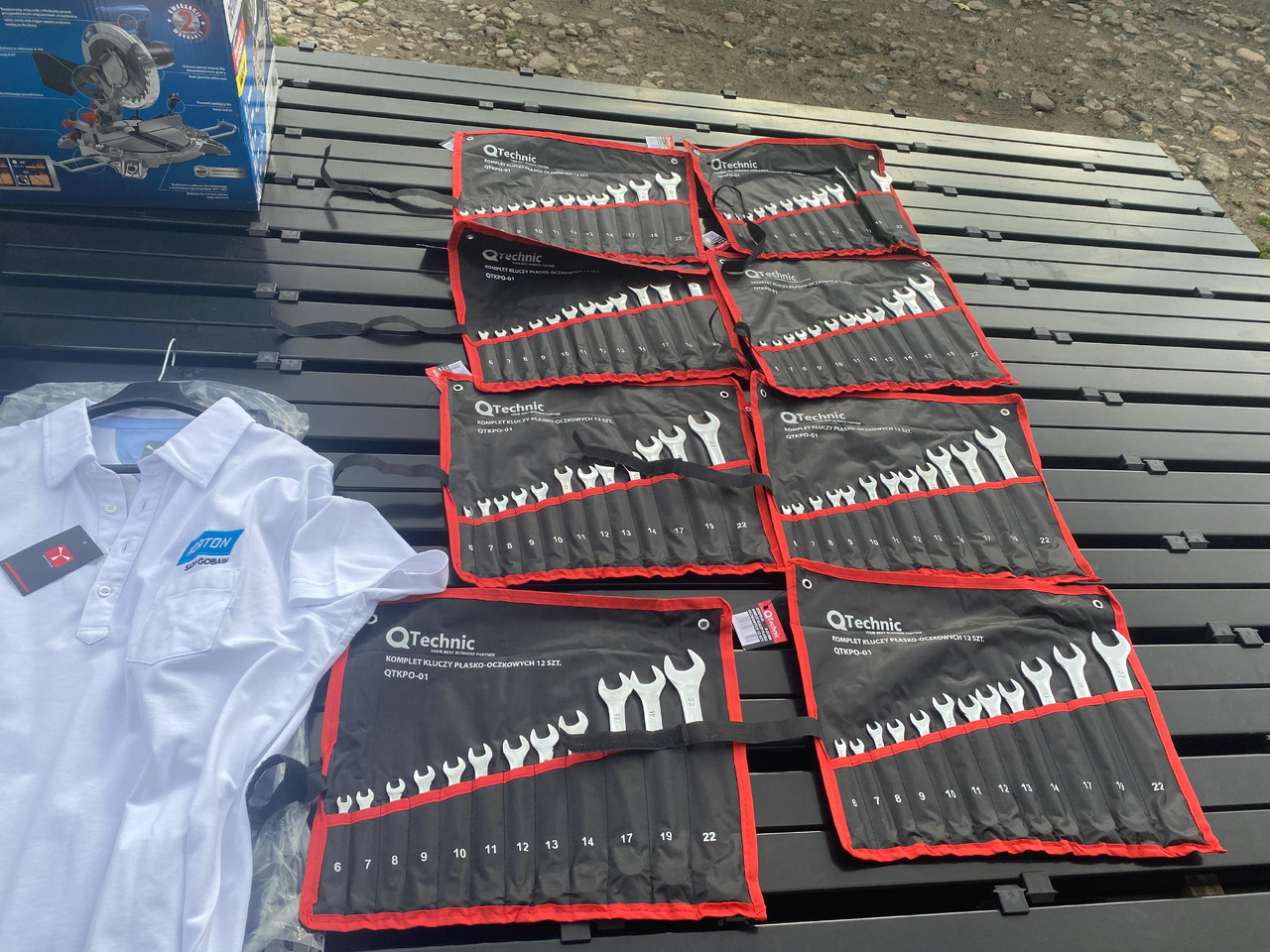 Norton, Dedra ukośnica, zestaw kluczy, lampa z czujnikiem, koszulka Polo - الأدوات والمعدات: صور 3 Norton, Dedra ukośnica, zestaw kluczy, lampa z czujnikiem, koszulka Polo - الأدوات والمعدات: صور 3