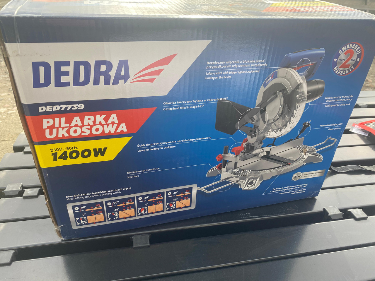 Norton, Dedra ukośnica, zestaw kluczy, lampa z czujnikiem, koszulka Polo - أخرى: صور 2 Norton, Dedra ukośnica, zestaw kluczy, lampa z czujnikiem, koszulka Polo - أخرى: صور 2