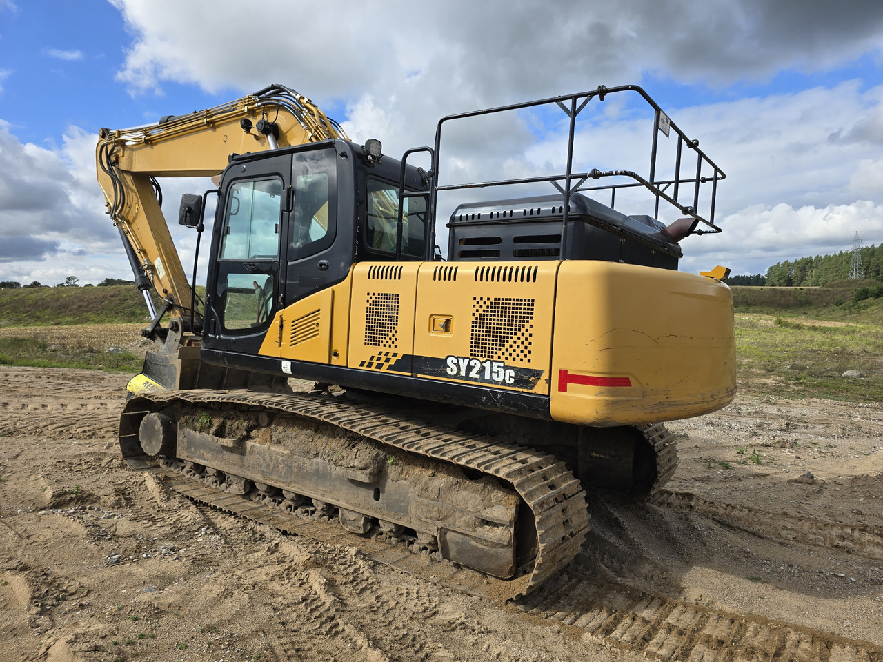 SANY SY215c - حفارات زحافة: صور 5 SANY SY215c - حفارات زحافة: صور 5