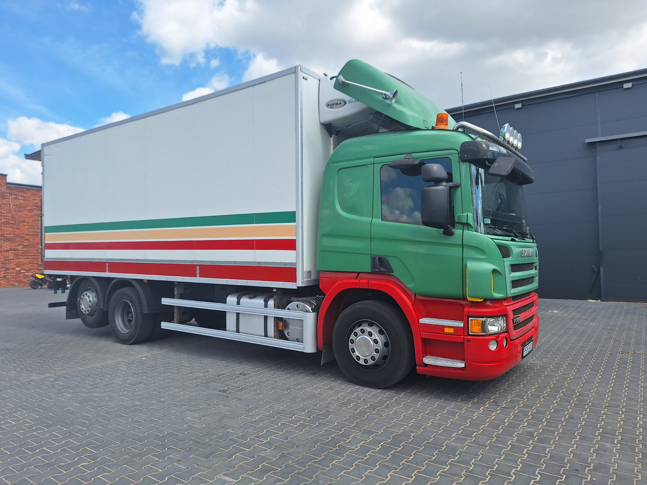 Scania P380 - مبردة شاحنة: صور 1 Scania P380 - مبردة شاحنة: صور 1