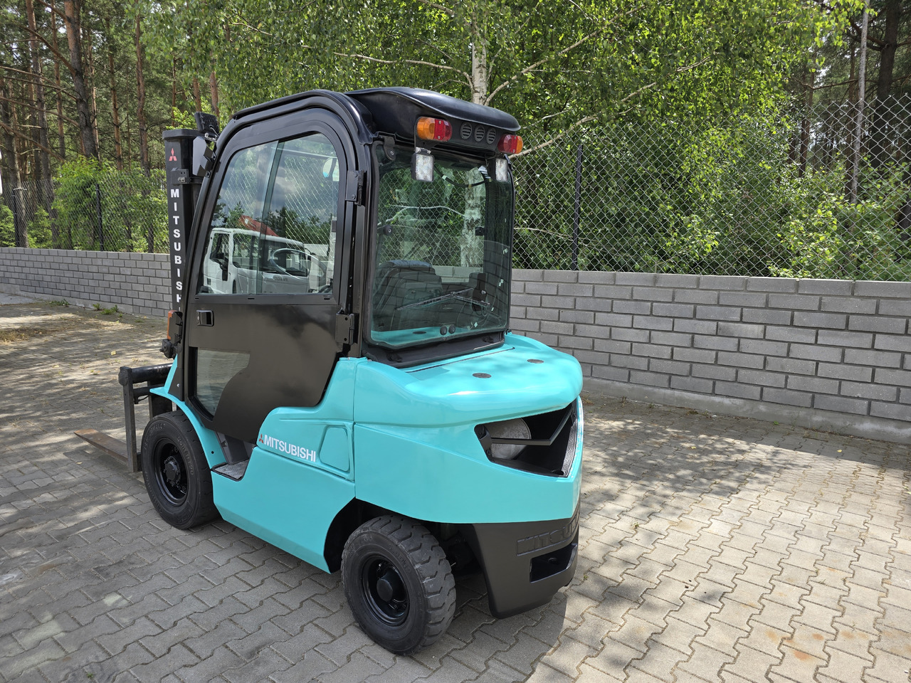 Mitsubishi FD25N - رافعة شوكية ديزل: صور 4 Mitsubishi FD25N - رافعة شوكية ديزل: صور 4