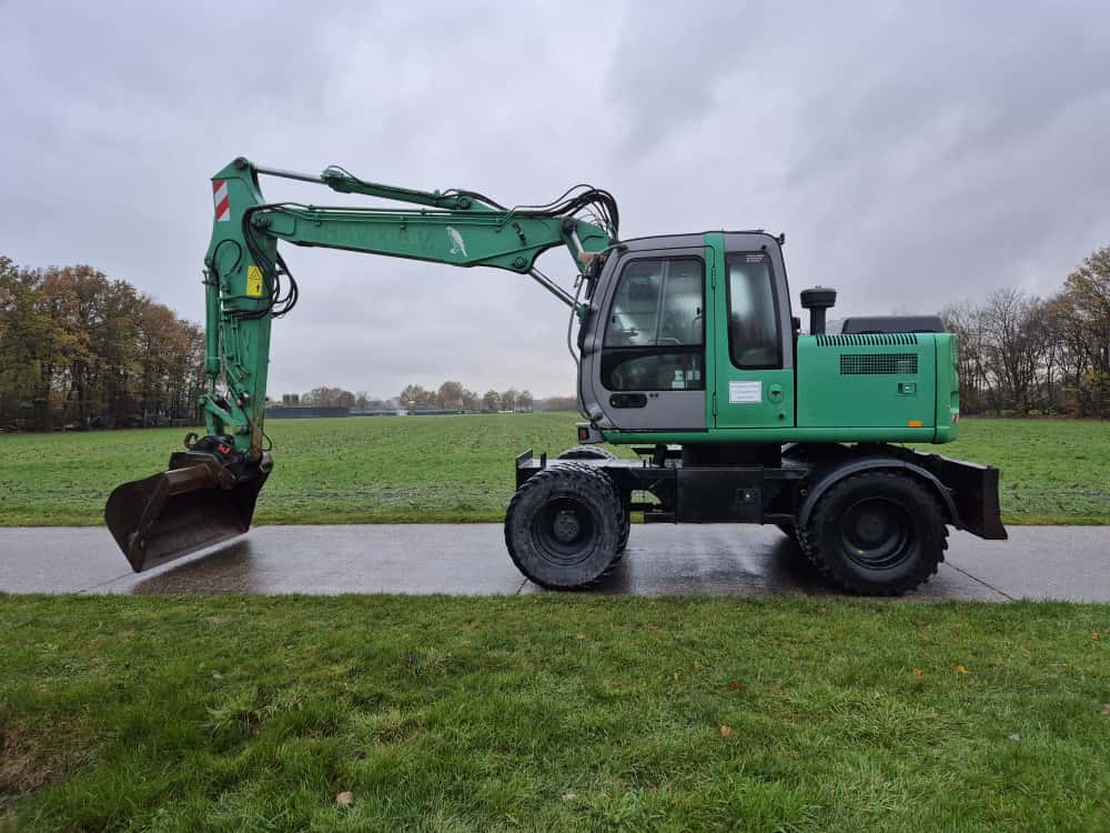 HITACHI ZX 130 W - حفارة على عجلات: صور 1 HITACHI ZX 130 W - حفارة على عجلات: صور 1