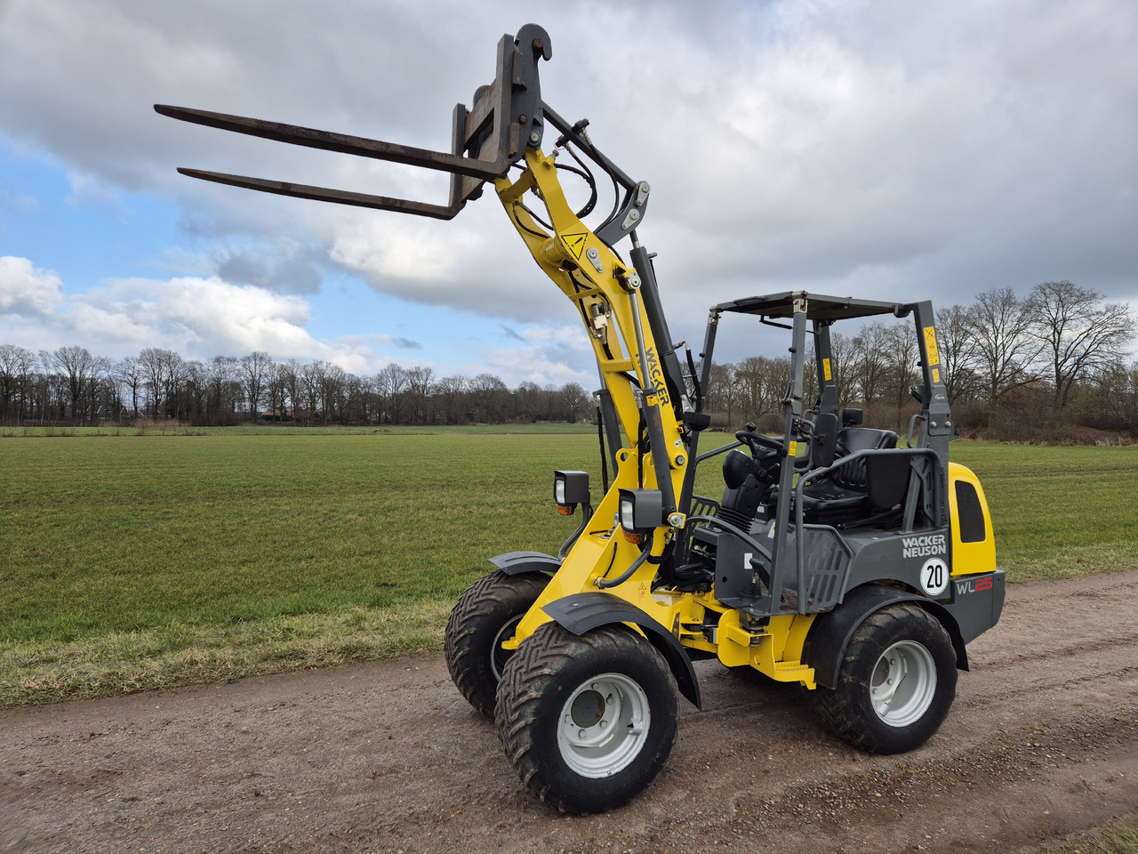 Wacker Neuson WL 25 - اللودر بعجل: صور 3 Wacker Neuson WL 25 - اللودر بعجل: صور 3