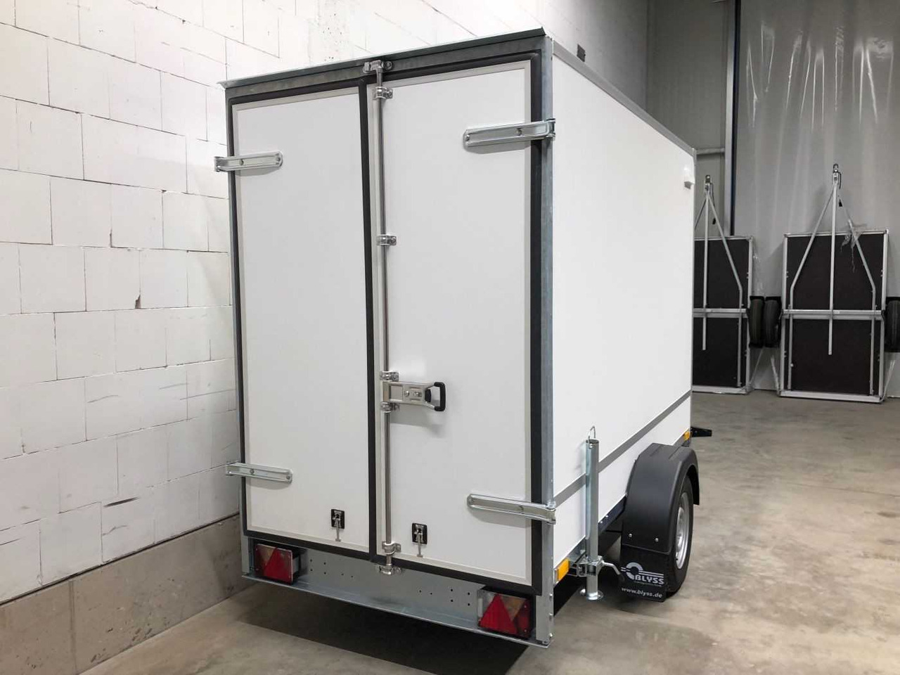BLYSS F1326HD Kofferanhänger - بصندوق مغلق مقطورة: صور 4 BLYSS F1326HD Kofferanhänger - بصندوق مغلق مقطورة: صور 4