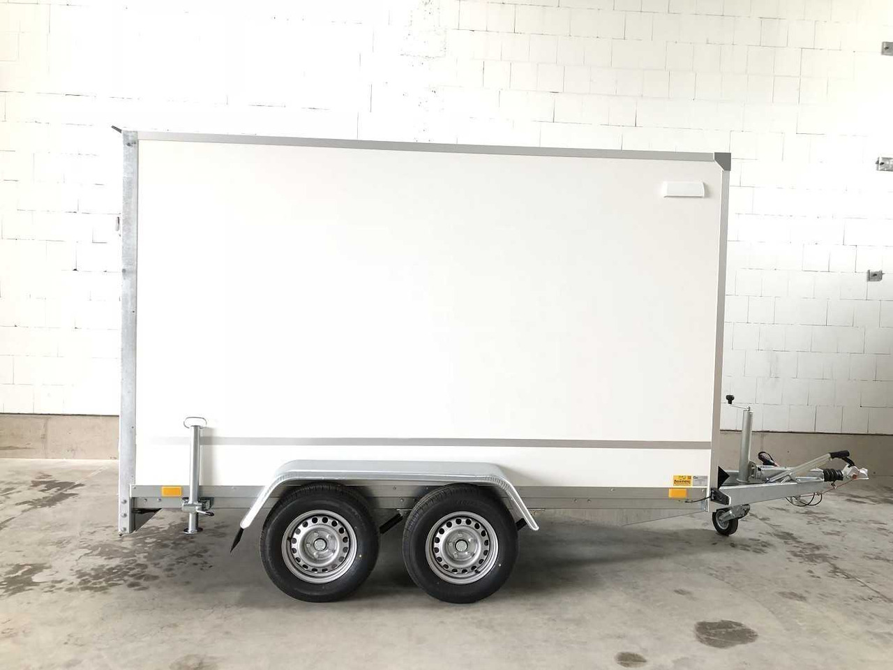 BLYSS F2030HTD Kofferanhänger - بصندوق مغلق مقطورة: صور 1 BLYSS F2030HTD Kofferanhänger - بصندوق مغلق مقطورة: صور 1