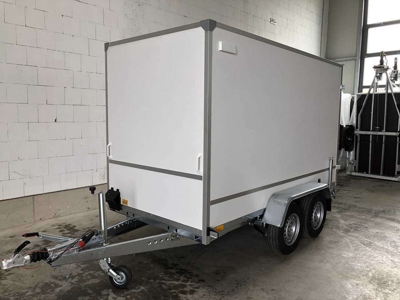 BLYSS F2030HTD Kofferanhänger - بصندوق مغلق مقطورة: صور 5 BLYSS F2030HTD Kofferanhänger - بصندوق مغلق مقطورة: صور 5