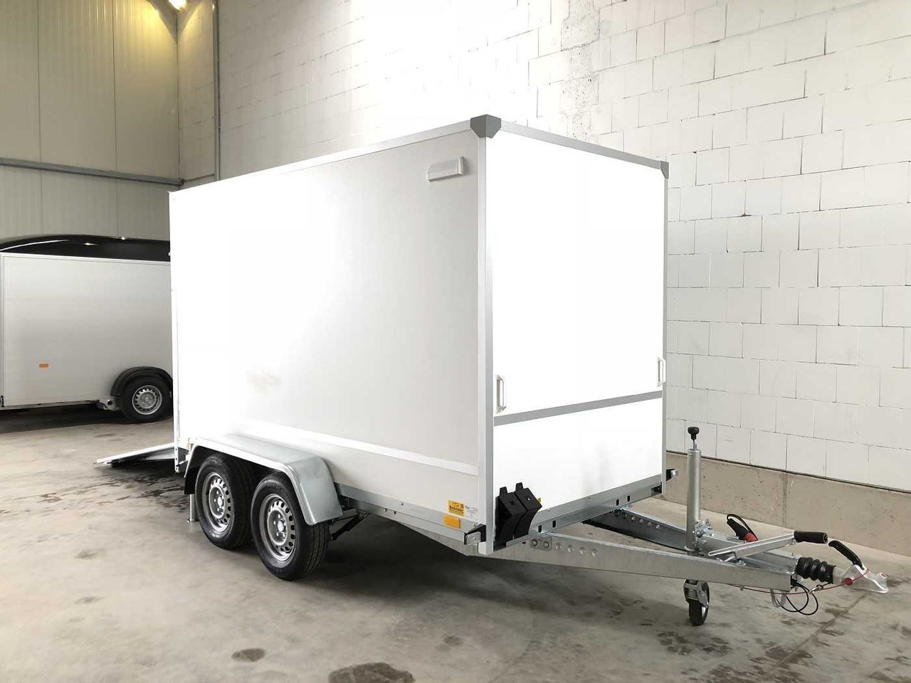 BLYSS F2030HTD Rampe Kofferanhänger - بصندوق مغلق مقطورة: صور 5 BLYSS F2030HTD Rampe Kofferanhänger - بصندوق مغلق مقطورة: صور 5
