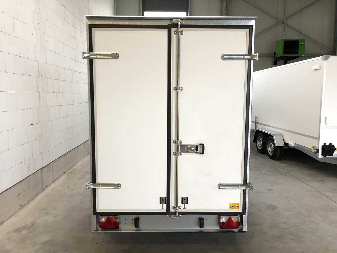 BLYSS F2736HTD Kofferanhänger - بصندوق مغلق مقطورة: صور 3 BLYSS F2736HTD Kofferanhänger - بصندوق مغلق مقطورة: صور 3