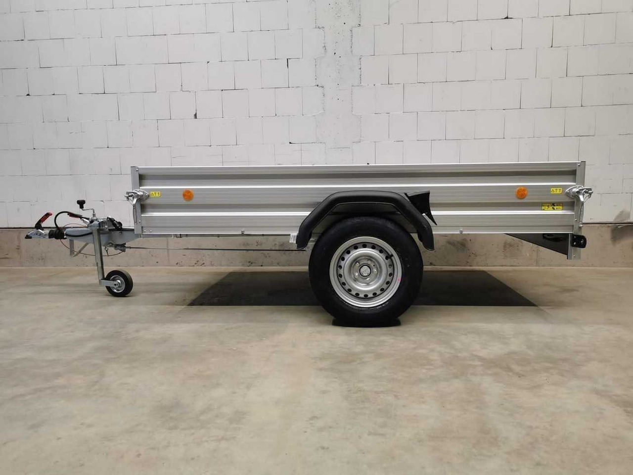 BOECKMANN TL-AL 2513/135 Stkl Kastenanhänger gebremst - مقطورات السيارات: صور 3 BOECKMANN TL-AL 2513/135 Stkl Kastenanhänger gebremst - مقطورات السيارات: صور 3