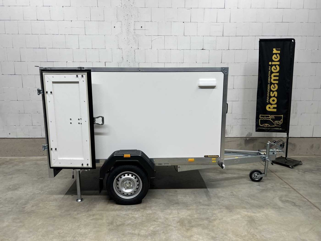 CHEVAL LIBERTE DEBON C220 Roadster Kofferanhänger - بصندوق مغلق مقطورة: صور 1 CHEVAL LIBERTE DEBON C220 Roadster Kofferanhänger - بصندوق مغلق مقطورة: صور 1