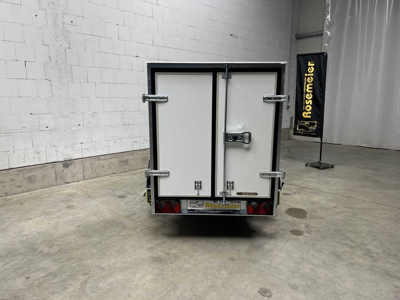 CHEVAL LIBERTE DEBON C220 Roadster Kofferanhänger - بصندوق مغلق مقطورة: صور 3 CHEVAL LIBERTE DEBON C220 Roadster Kofferanhänger - بصندوق مغلق مقطورة: صور 3