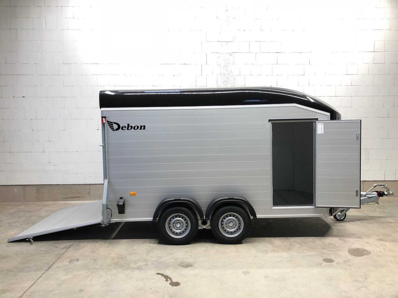 CHEVAL LIBERTE DEBON C700 Roadster Kofferanhänger - بصندوق مغلق مقطورة: صور 1 CHEVAL LIBERTE DEBON C700 Roadster Kofferanhänger - بصندوق مغلق مقطورة: صور 1
