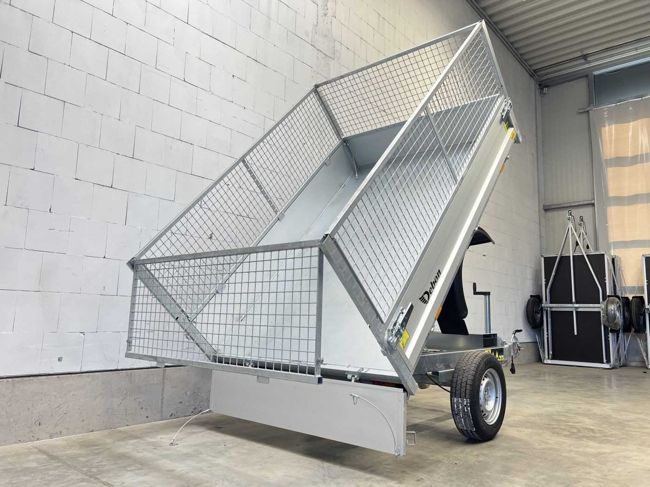 CHEVAL LIBERTE DEBON PW0E Lux 1500 Gitter Rückwärtskipper - قلابة مقطورة: صور 3 CHEVAL LIBERTE DEBON PW0E Lux 1500 Gitter Rückwärtskipper - قلابة مقطورة: صور 3
