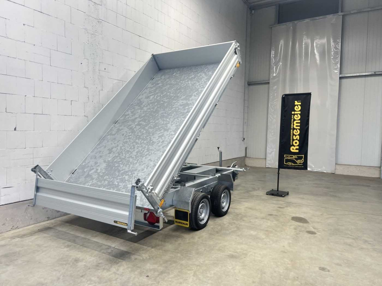 HUMBAUR HTK 3000.31 Dreiseitenkipper - قلابة مقطورة: صور 3 HUMBAUR HTK 3000.31 Dreiseitenkipper - قلابة مقطورة: صور 3